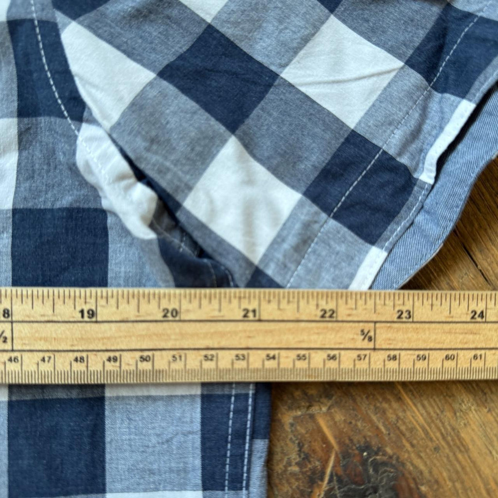 Lee Regular Fit Navy and White Gingham Short-sleeved Button-up Shirt Size M