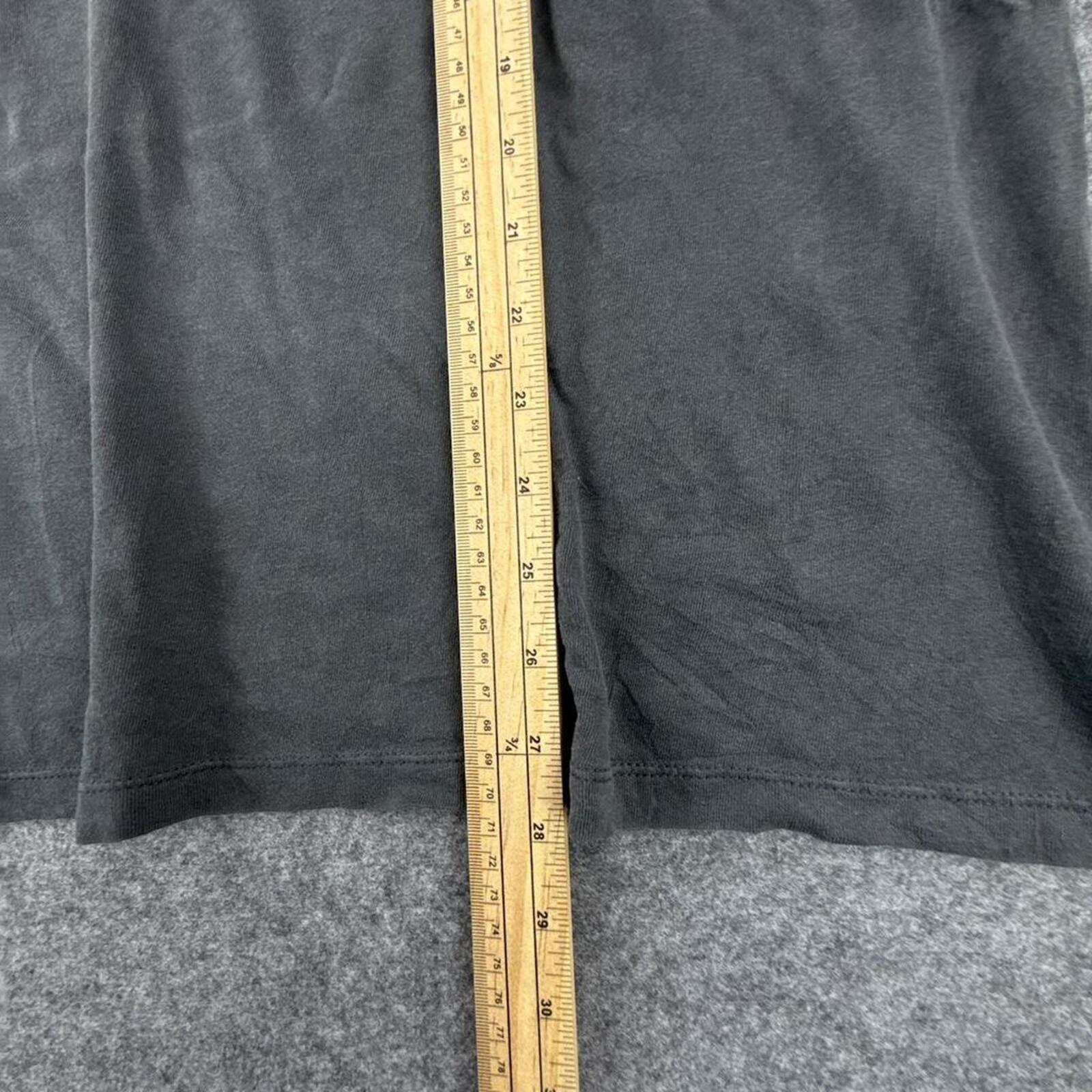 Grey American Eagle Outfitters vintage car tee