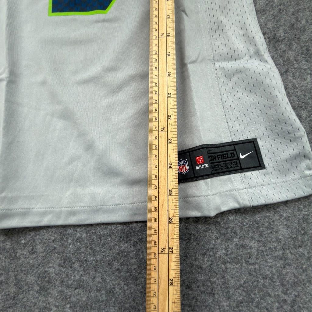 Nike Women’s NFL Seattle Seahawks Russell Wilson Jersey in Grey