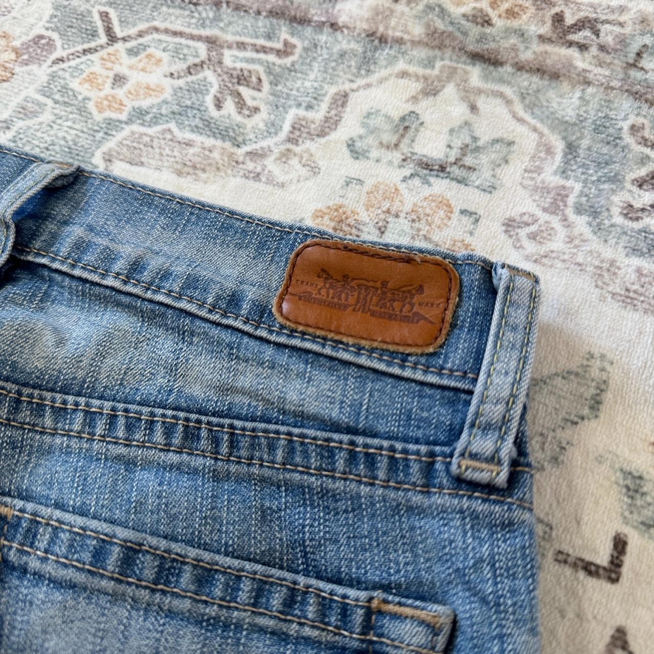 Levi's Medium Wash Jeans W24