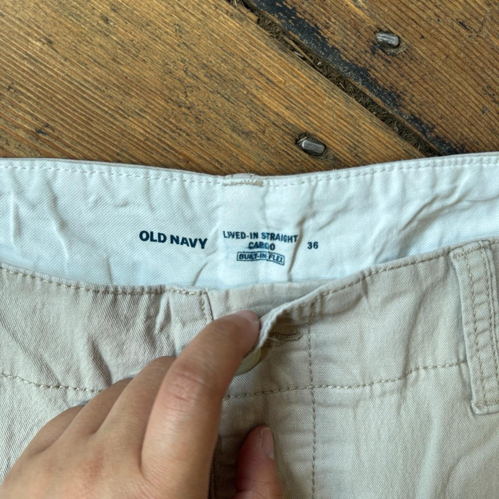 Old Navy Beige Cargo Shorts W36