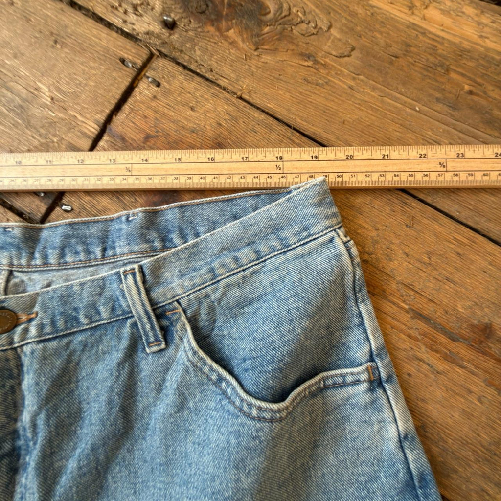 Wrangler Light Wash Denim Shorts W38