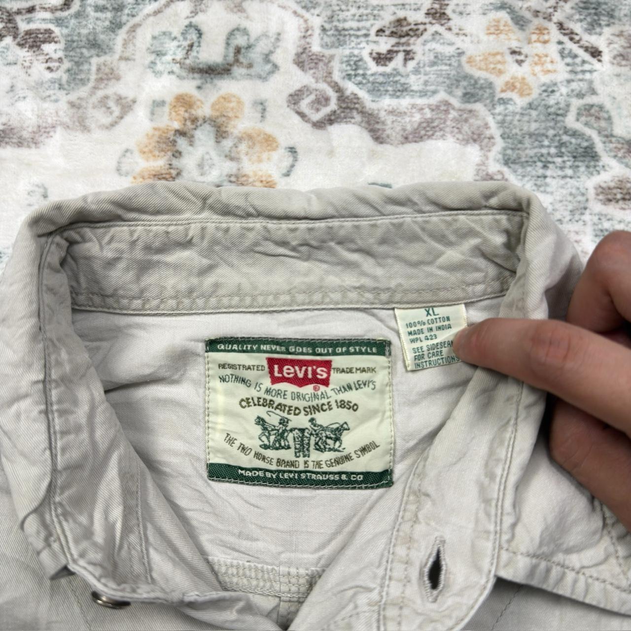 Levi's Light Gray Button-up Long-sleeved Shirt Size XL