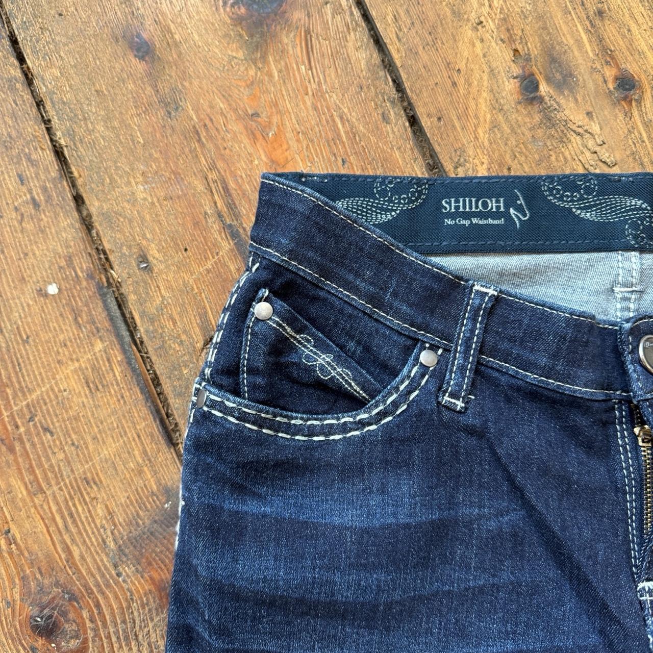 Shiloh Dark Wash Y2K Bootcut Jeans with Embroidered Back Pockets W27