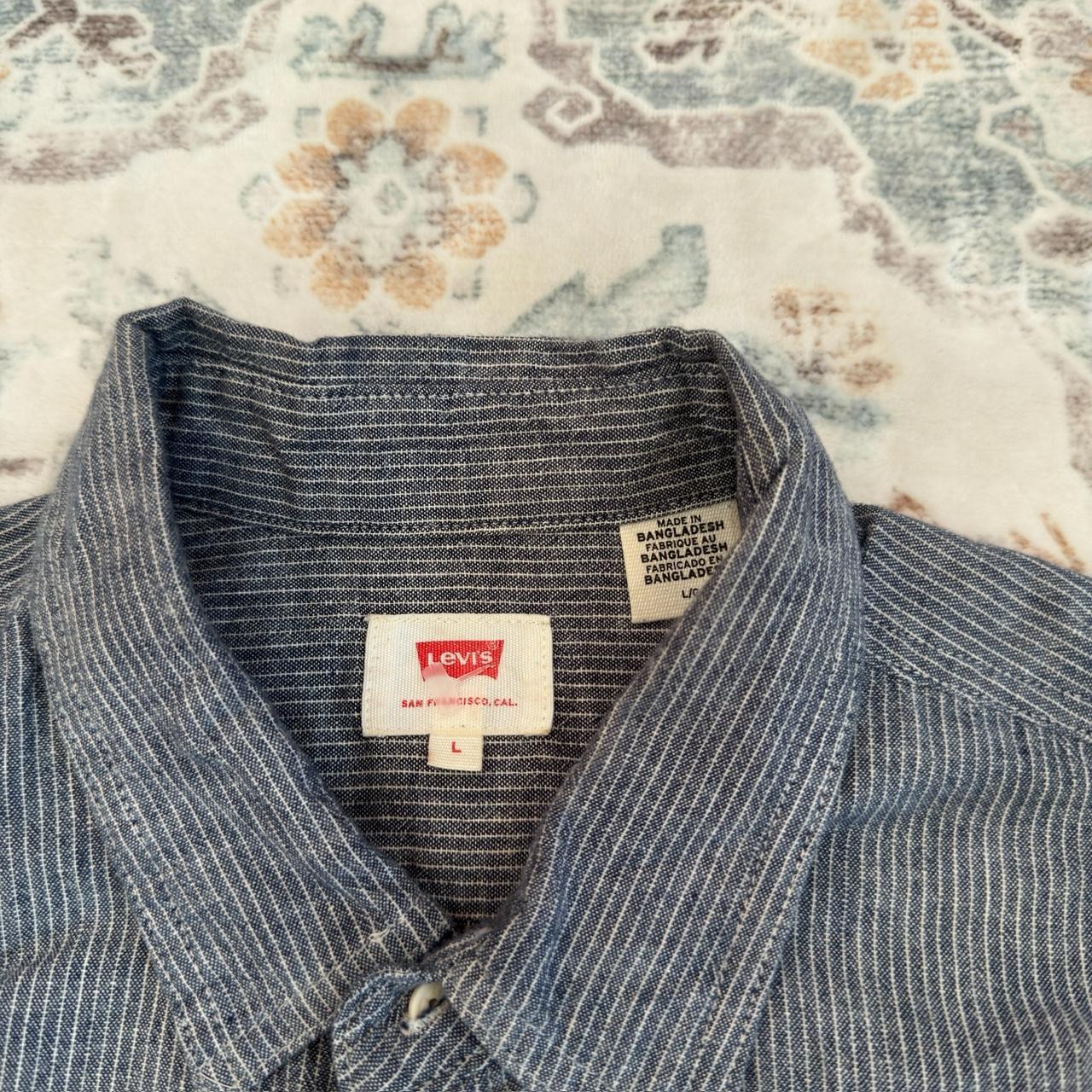 Levi’s Blue and White Striped Button-up Long-sleeved Shirt Size L