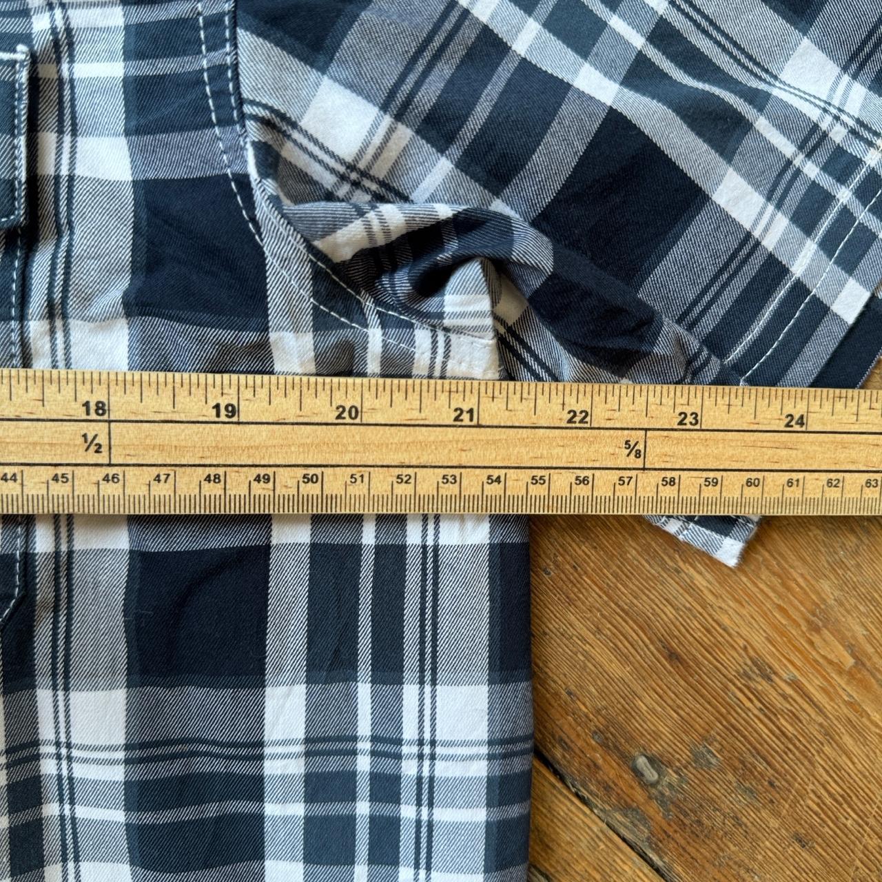 Wrangler Regular Fit Navy and White Plaid Button-up Shirt Size L