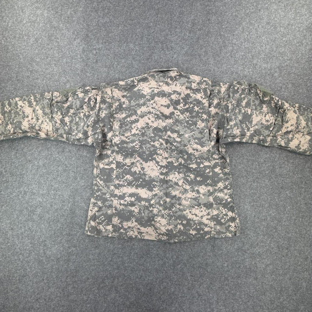Camo utility jacket with adjustable sleeves #utilitychic