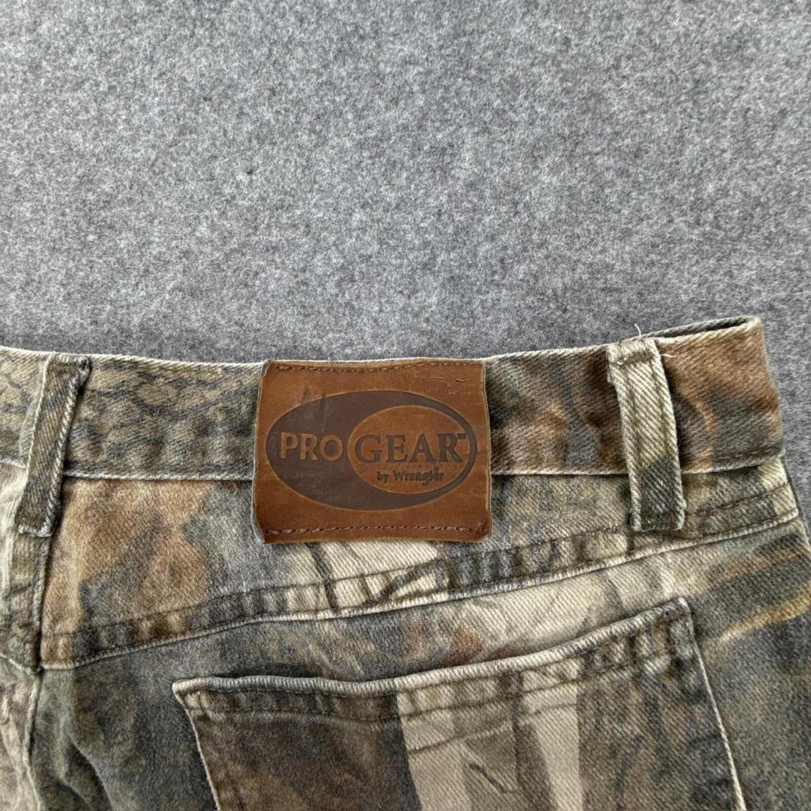 Brown and tan camo pants with adjustable waist #outdoorstyle
