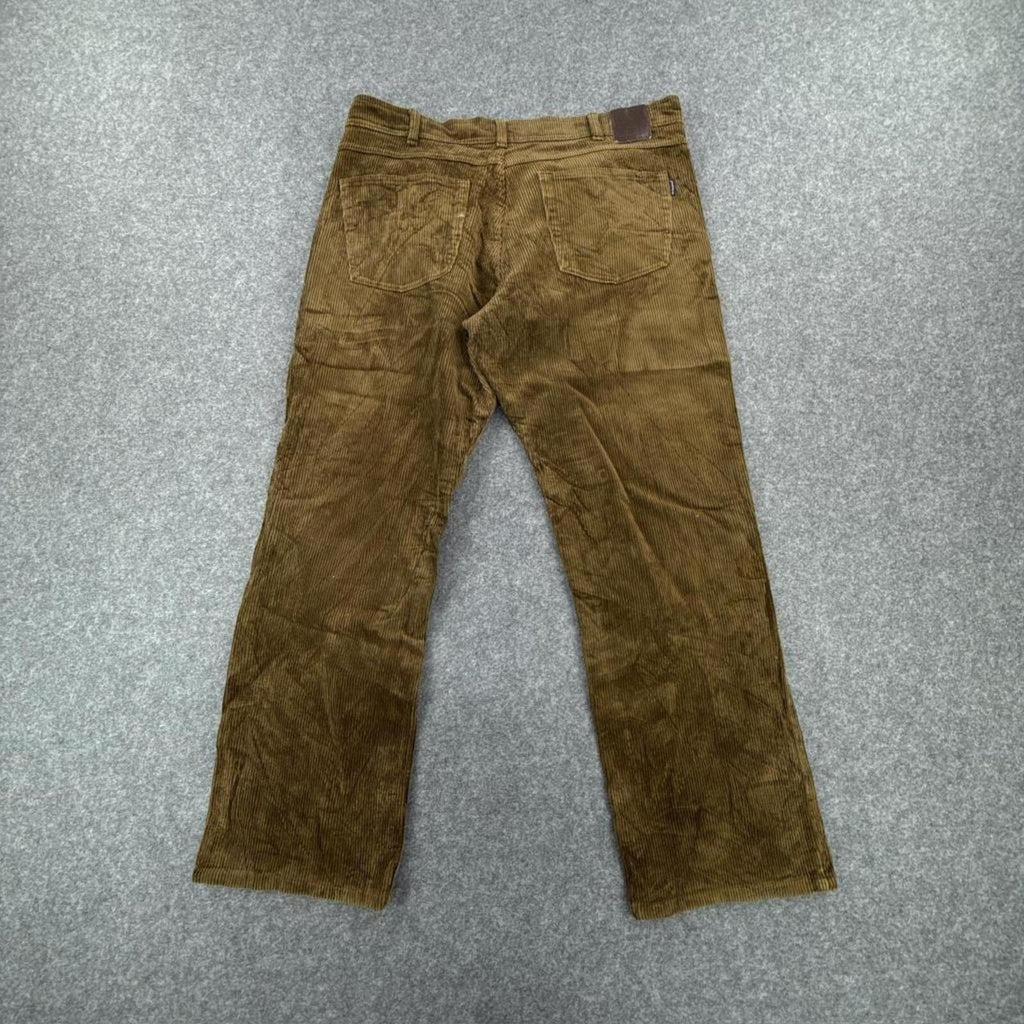 Brown corduroy Nils Sundström trousers #corduroytrousers