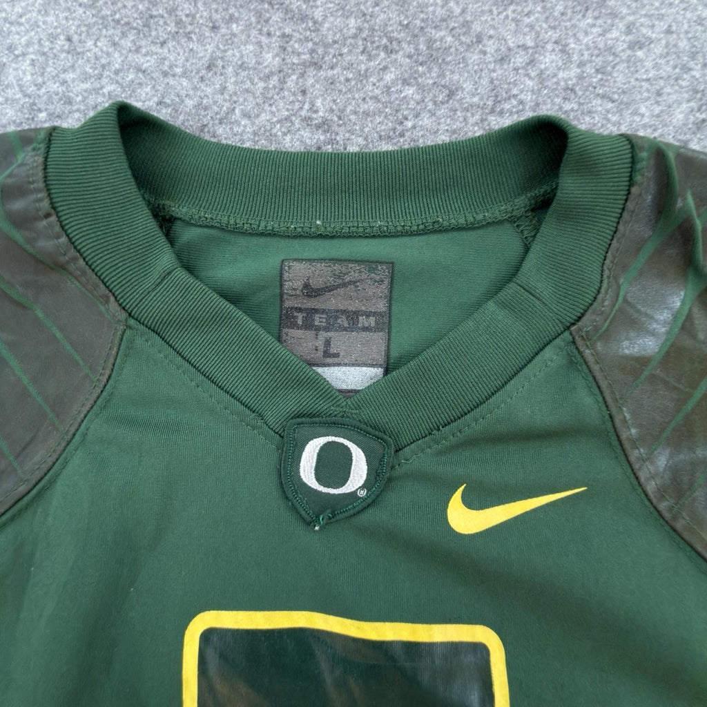 Nike Women’s NFL Mighty Oregon Jersey in Green
