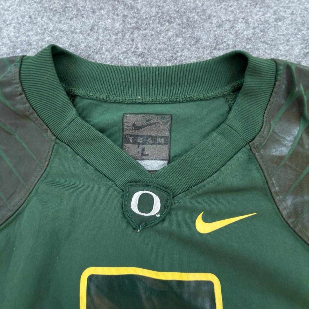 Nike Women’s NFL Mighty Oregon Jersey in Green
