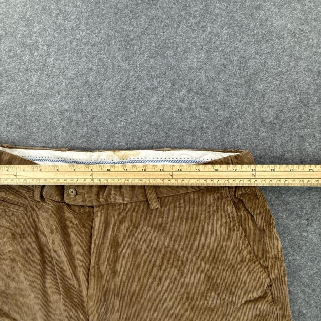 Tan corduroy trousers #corduroytrousers