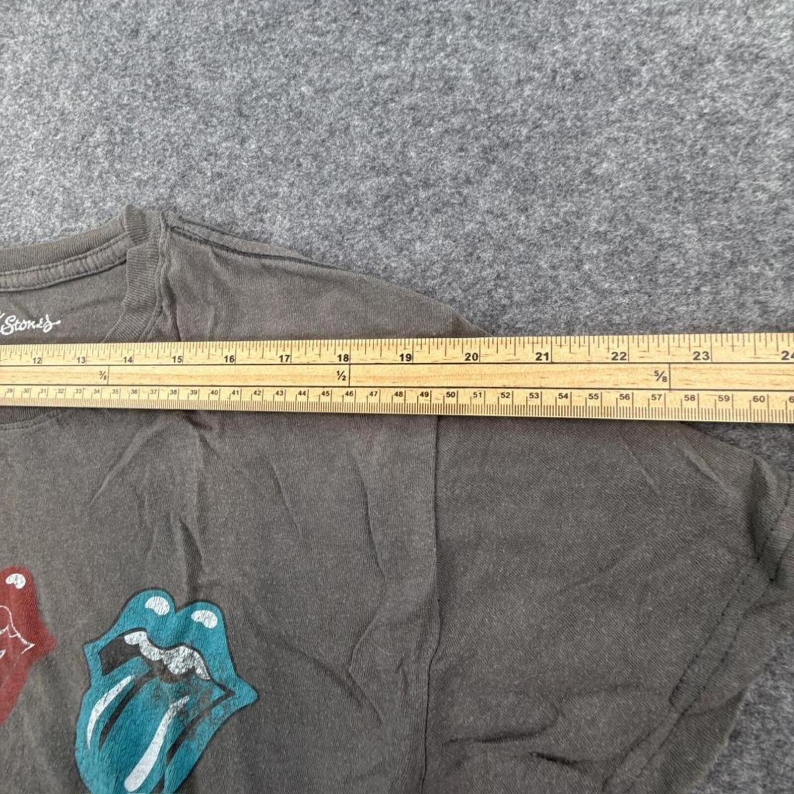 Grey Rolling Stones T-shirt