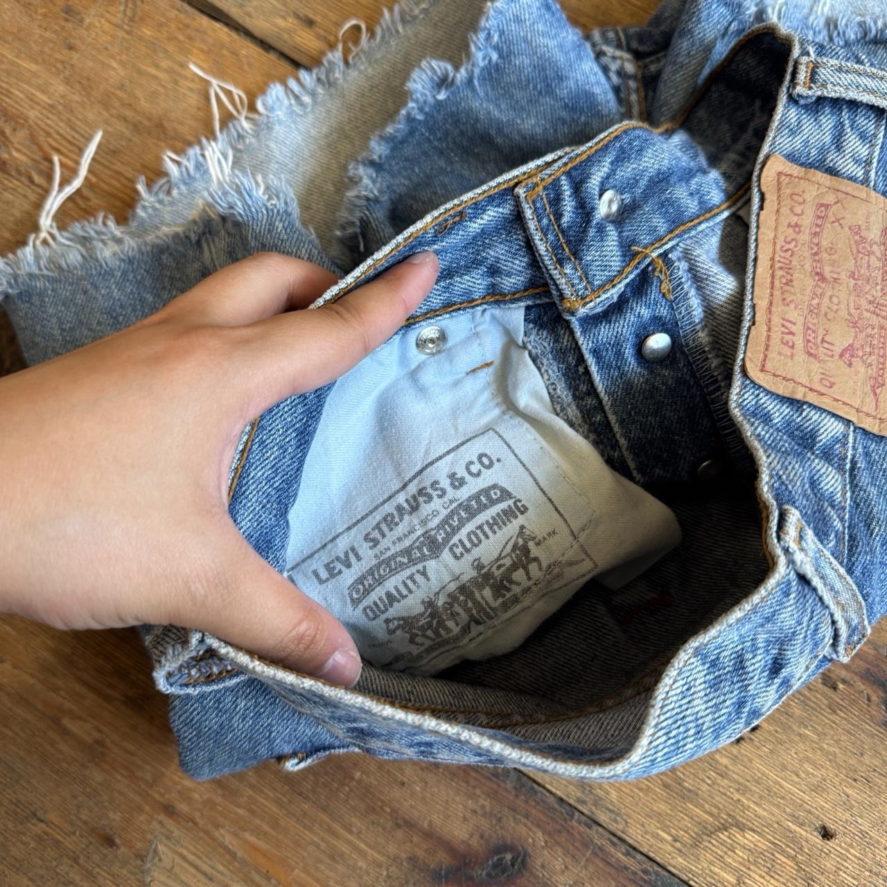 Levi's Women’s High Waist Denim Booty Shorts W25
