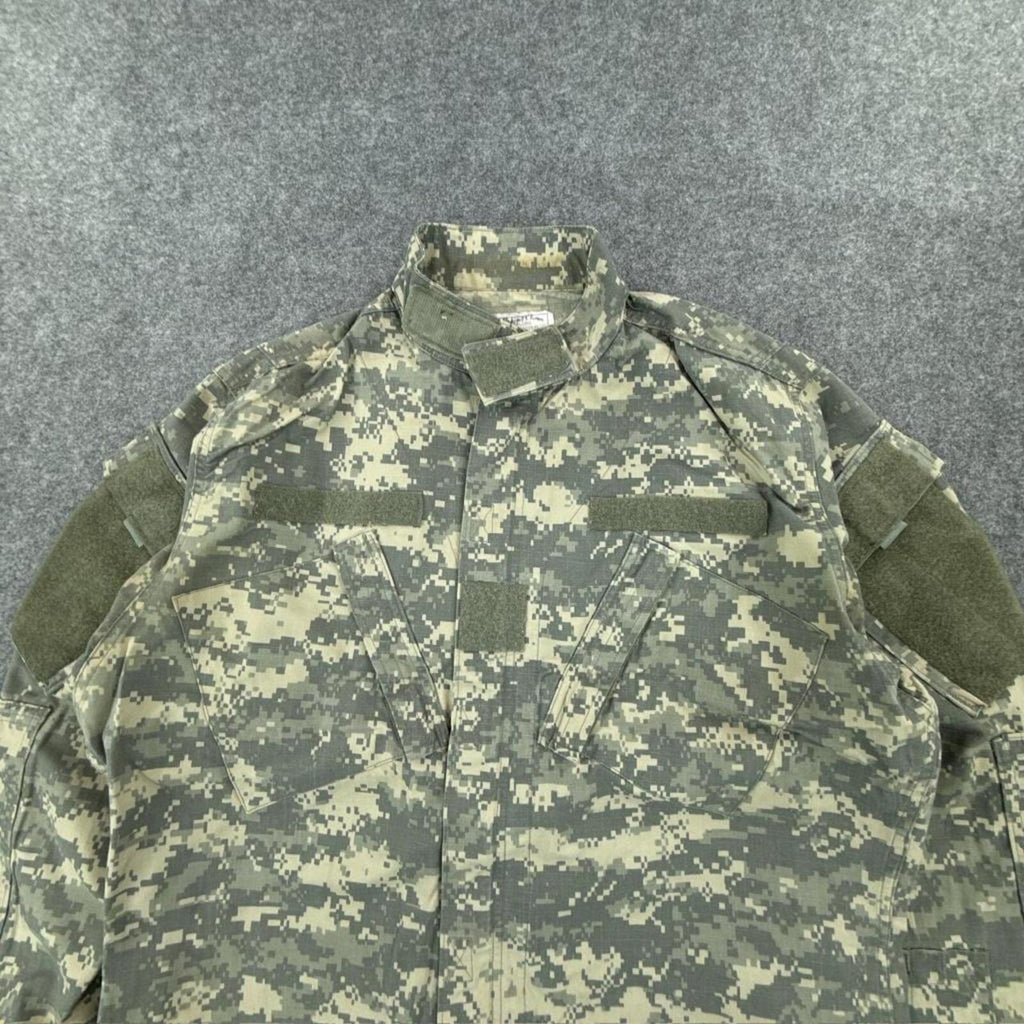 Khaki and green camo military shirt #camouflage