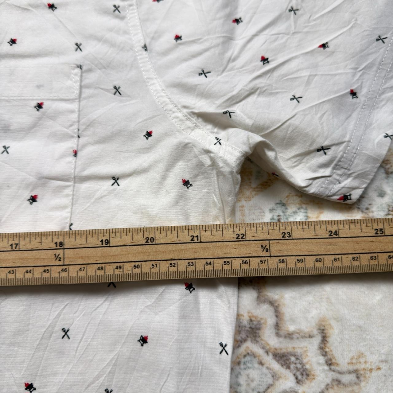 Lee White Button-up Short-sleeved Shirt with Culinary Designs Size L