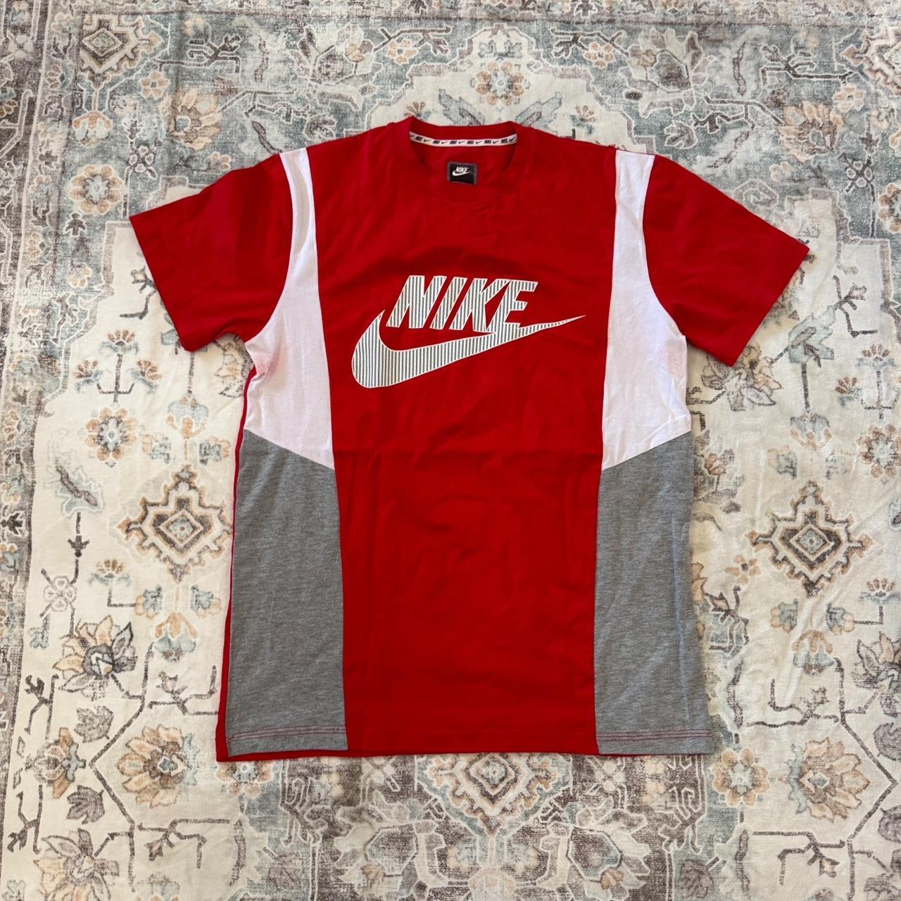 Nike Red T-Shirt Size L