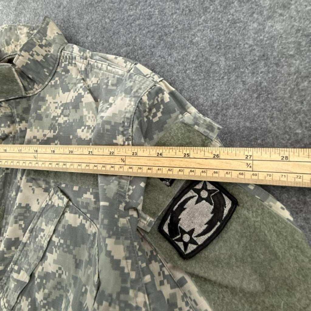 Army camo jacket with patches #militaryinspired