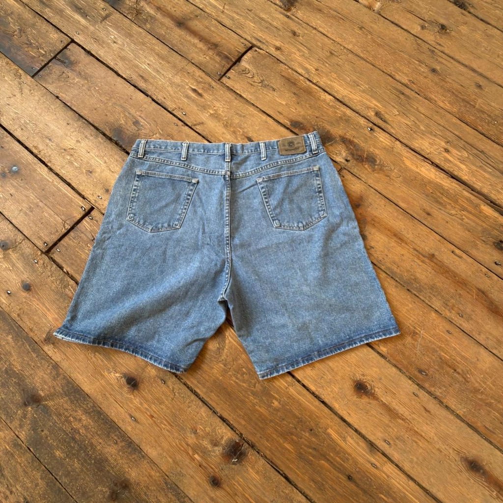 Wrangler Medium Wash Denim Shorts W40