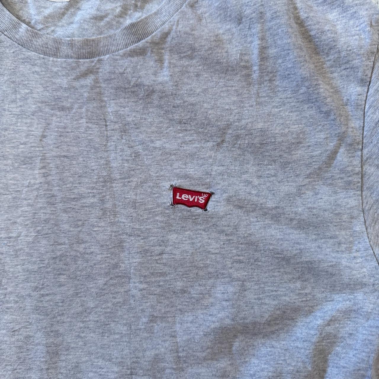 Levi’s Gray T-Shirt Size M
