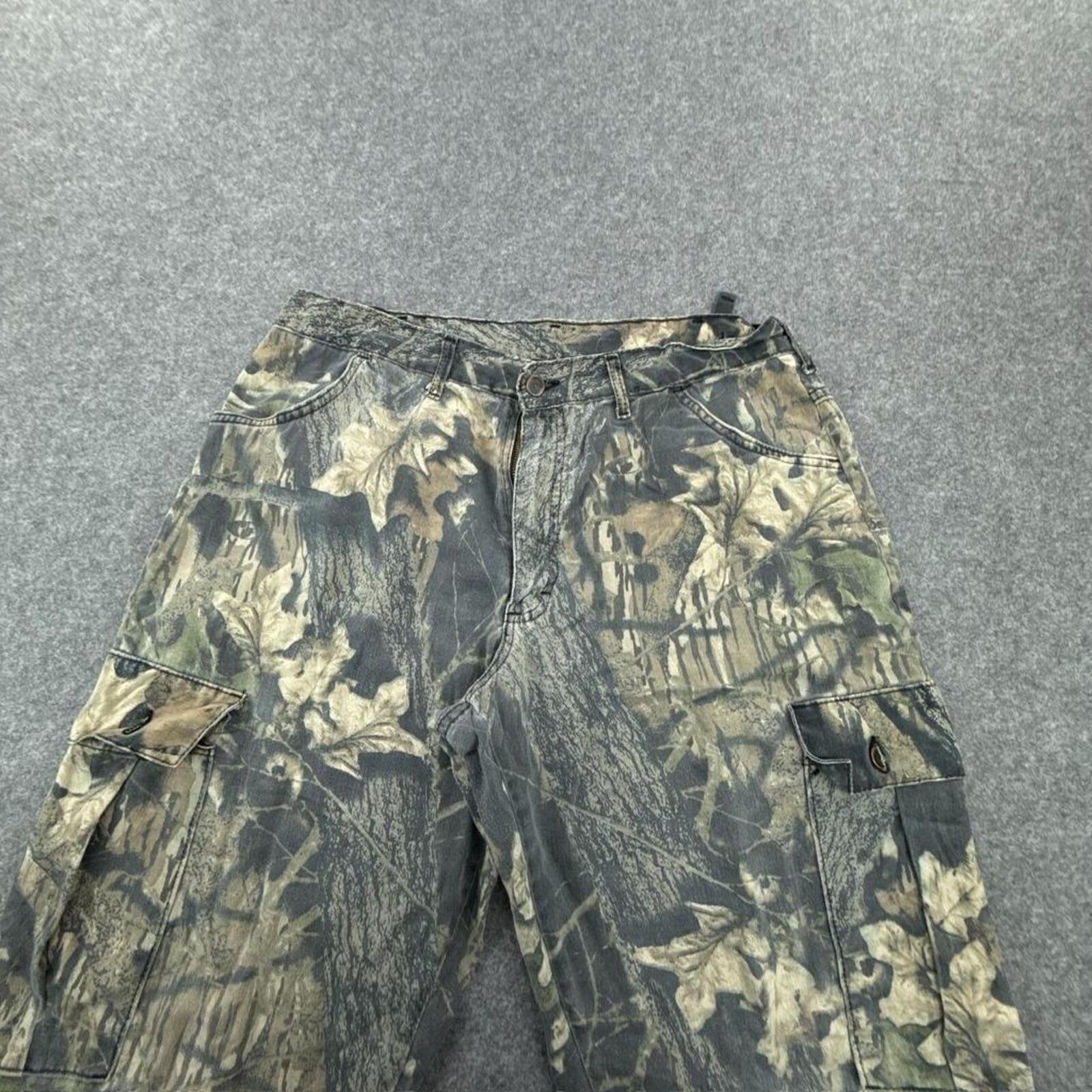 Camo realtree style cargo pants with adjustable ankle straps #outdoorstyle