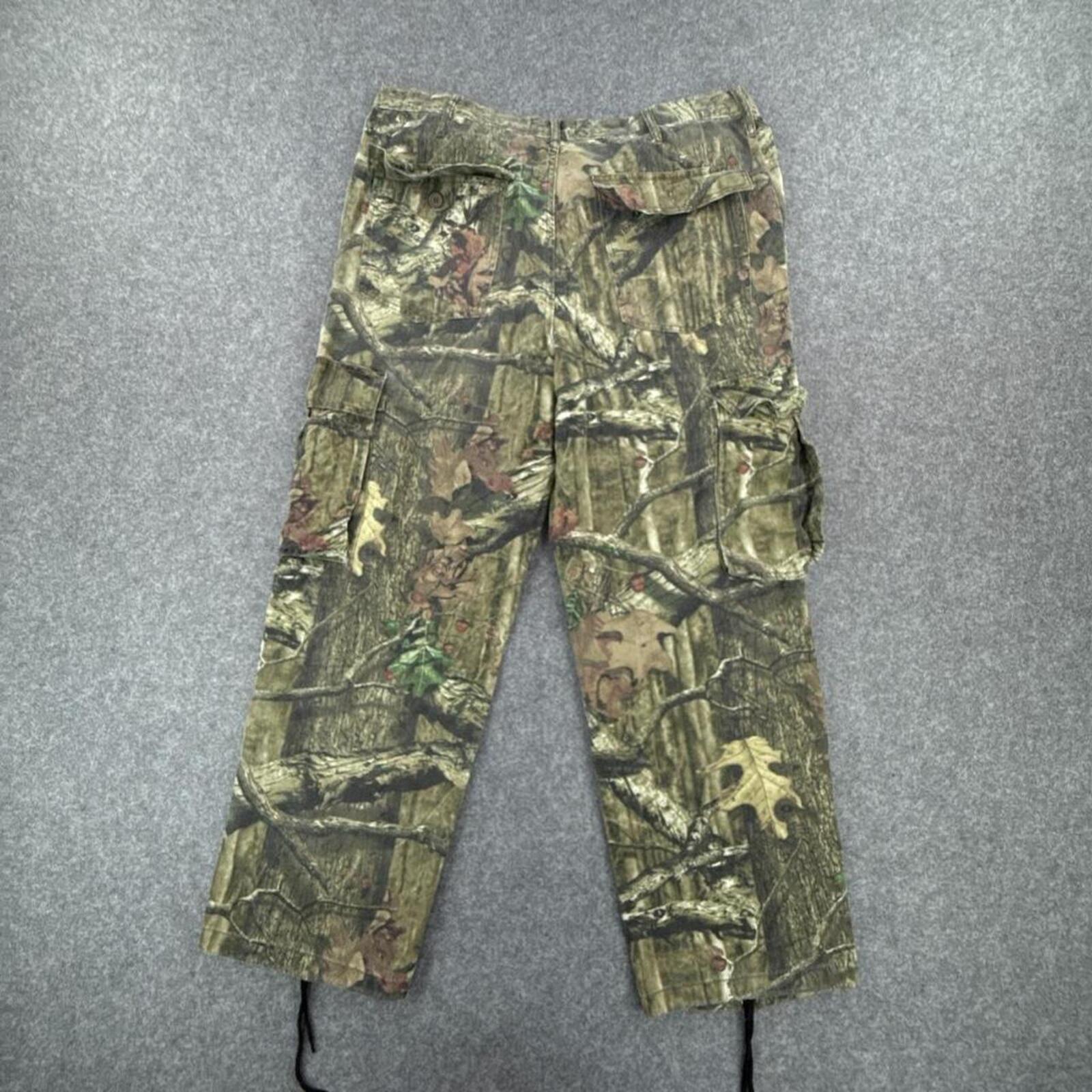 Realtree camo cargo pants with adjustable straps #camo