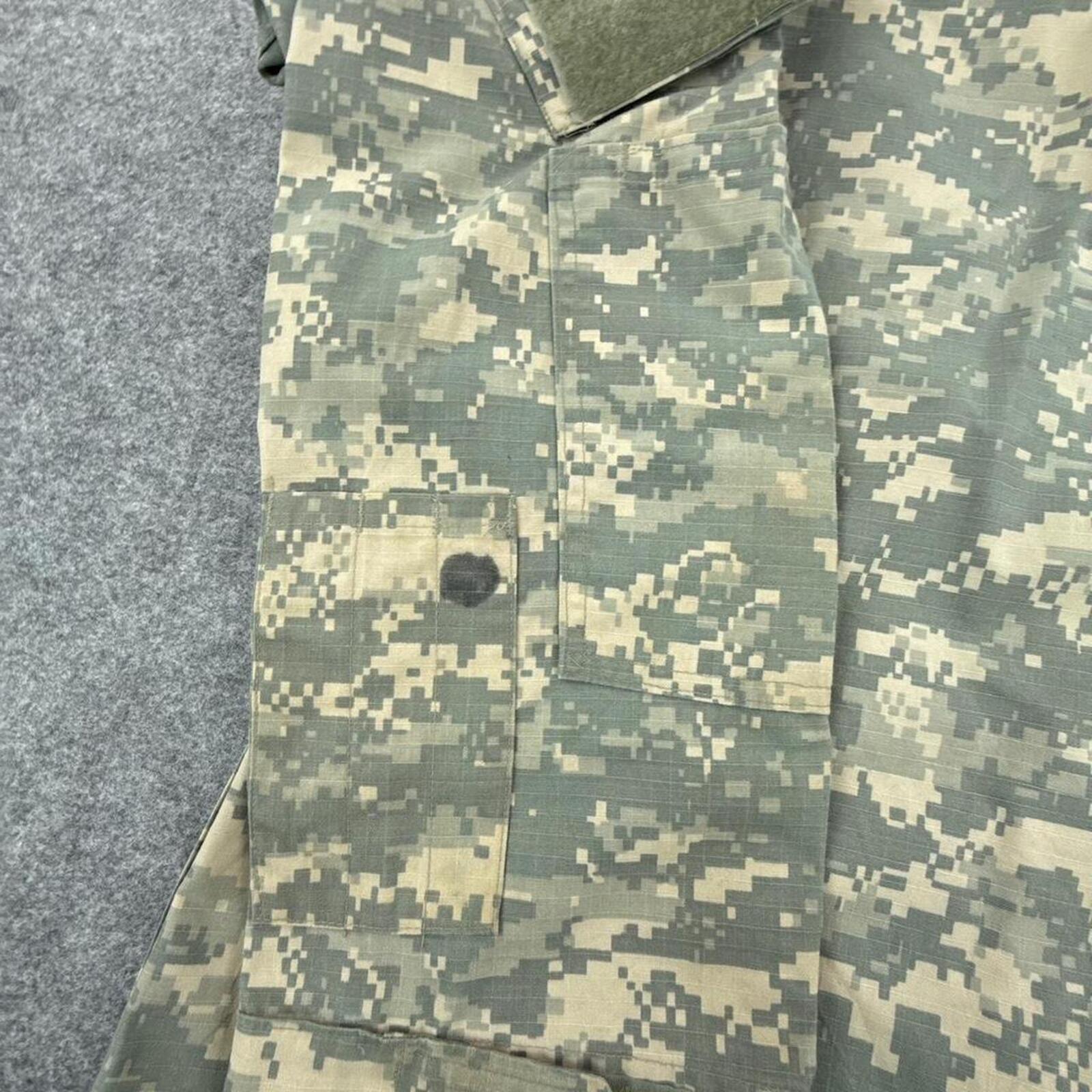 Khaki and green camo military jacket #streetwear