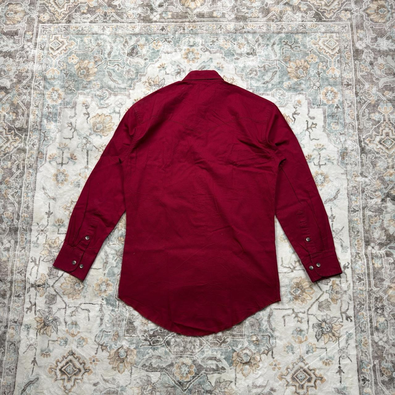 Wrangler Button-up Long-sleeved Shirt in Red Size S