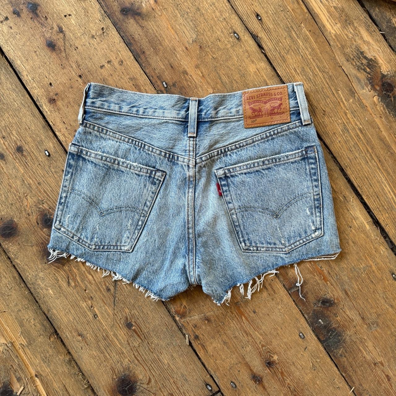 Levi’s 501 Women’s Denim Booty Shorts Palm Tree Embroidery W26