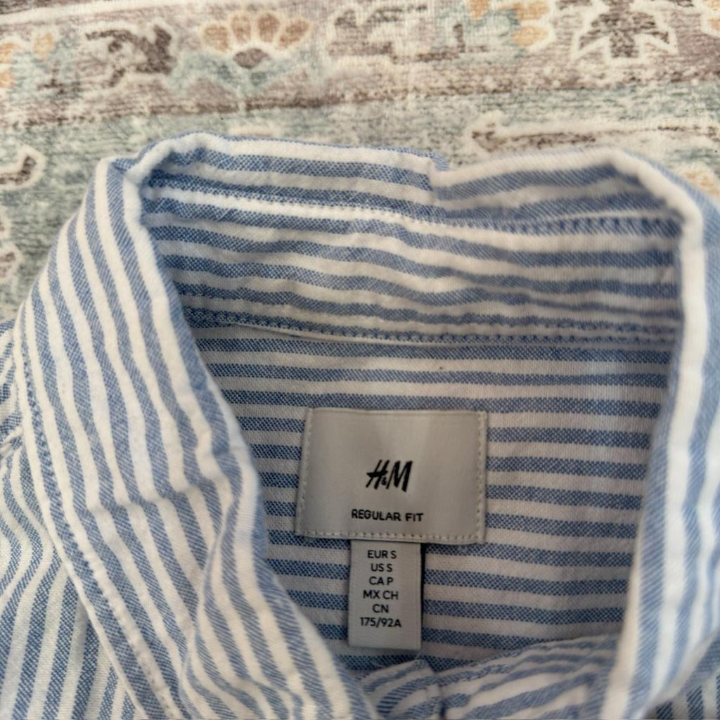 H&M Regular Fit Blue and White Striped Button-up Long-sleeved Shirt Size S