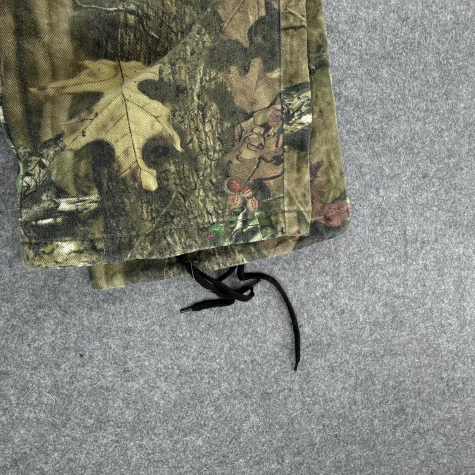 Realtree camo cargo pants with adjustable straps #camo