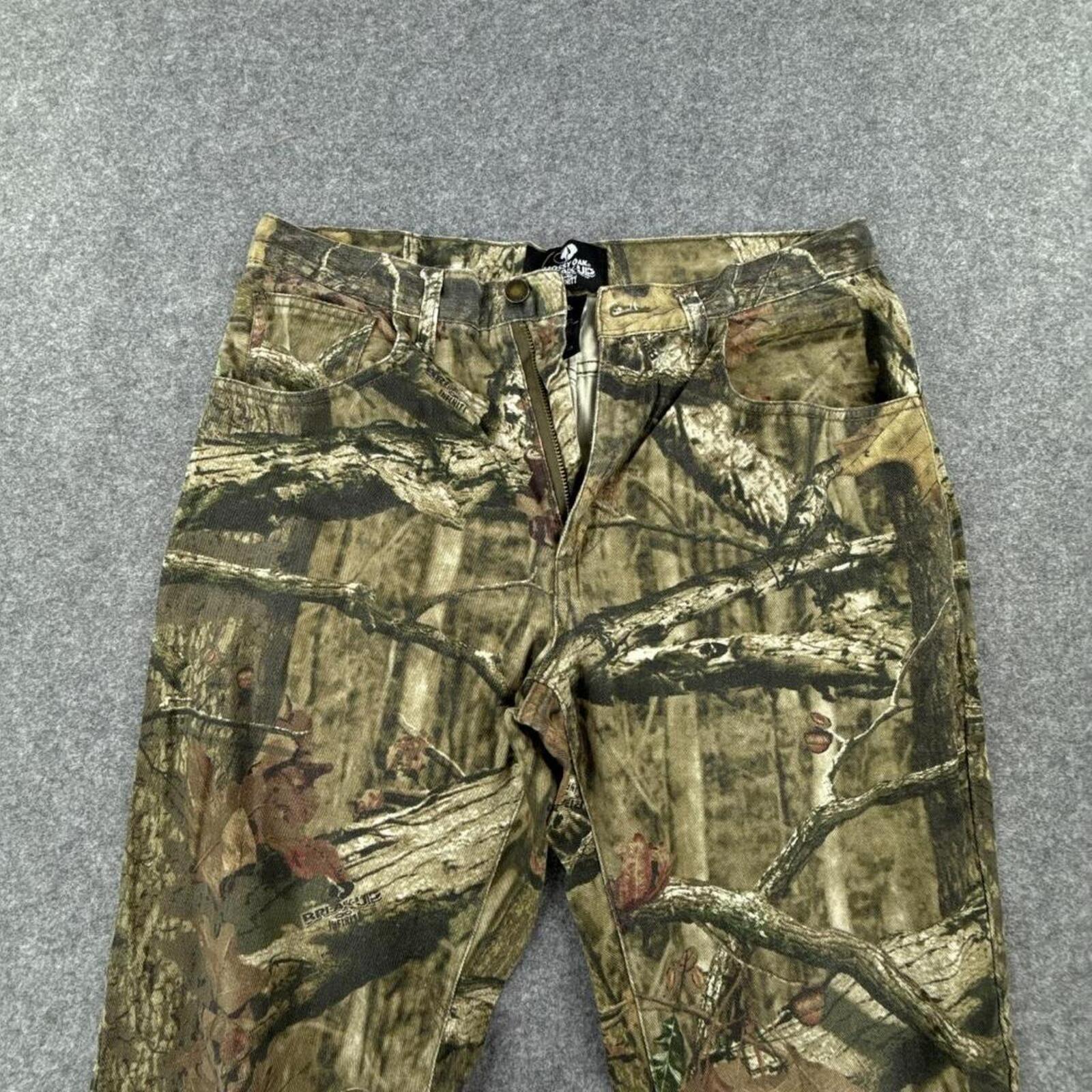 Mossy Oak camo pants with cargo pockets #camo