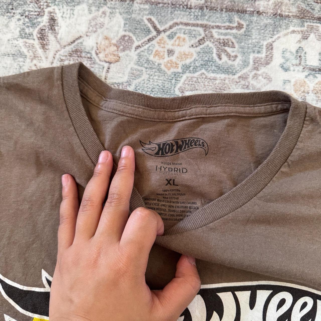 Hot Wheels T-Shirt in Brown Size XL