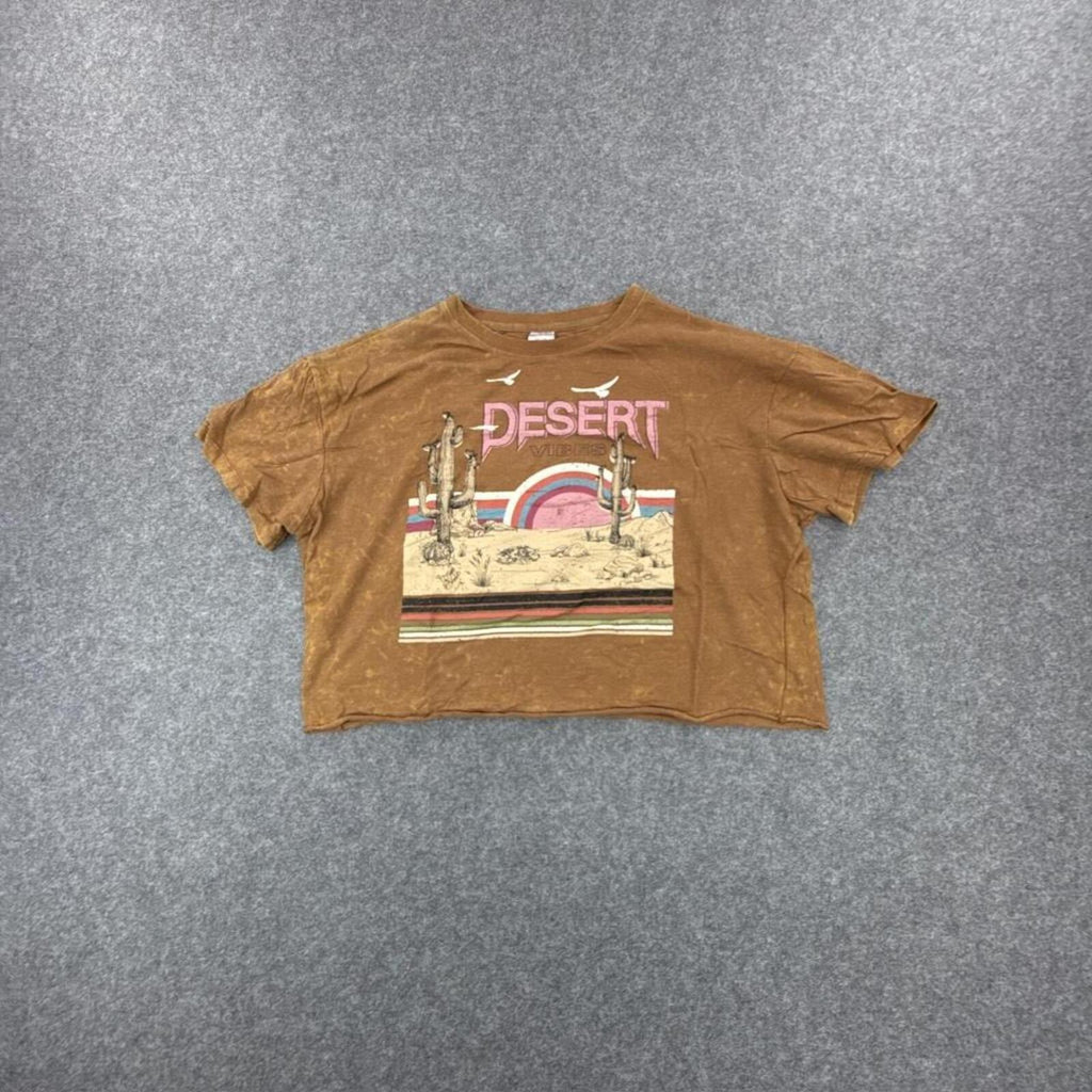 Brown cropped Desert graphic tee