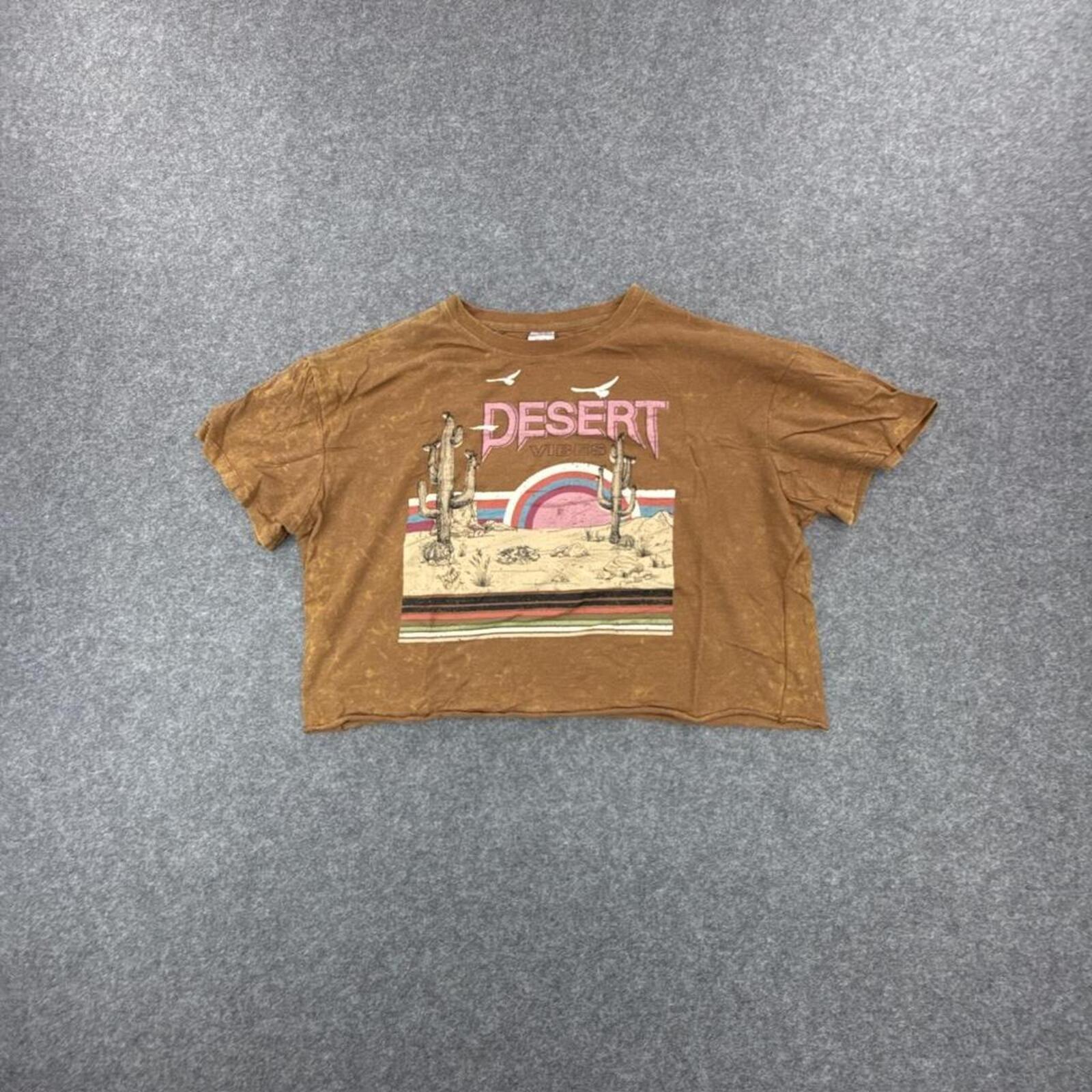 Brown cropped Desert graphic tee