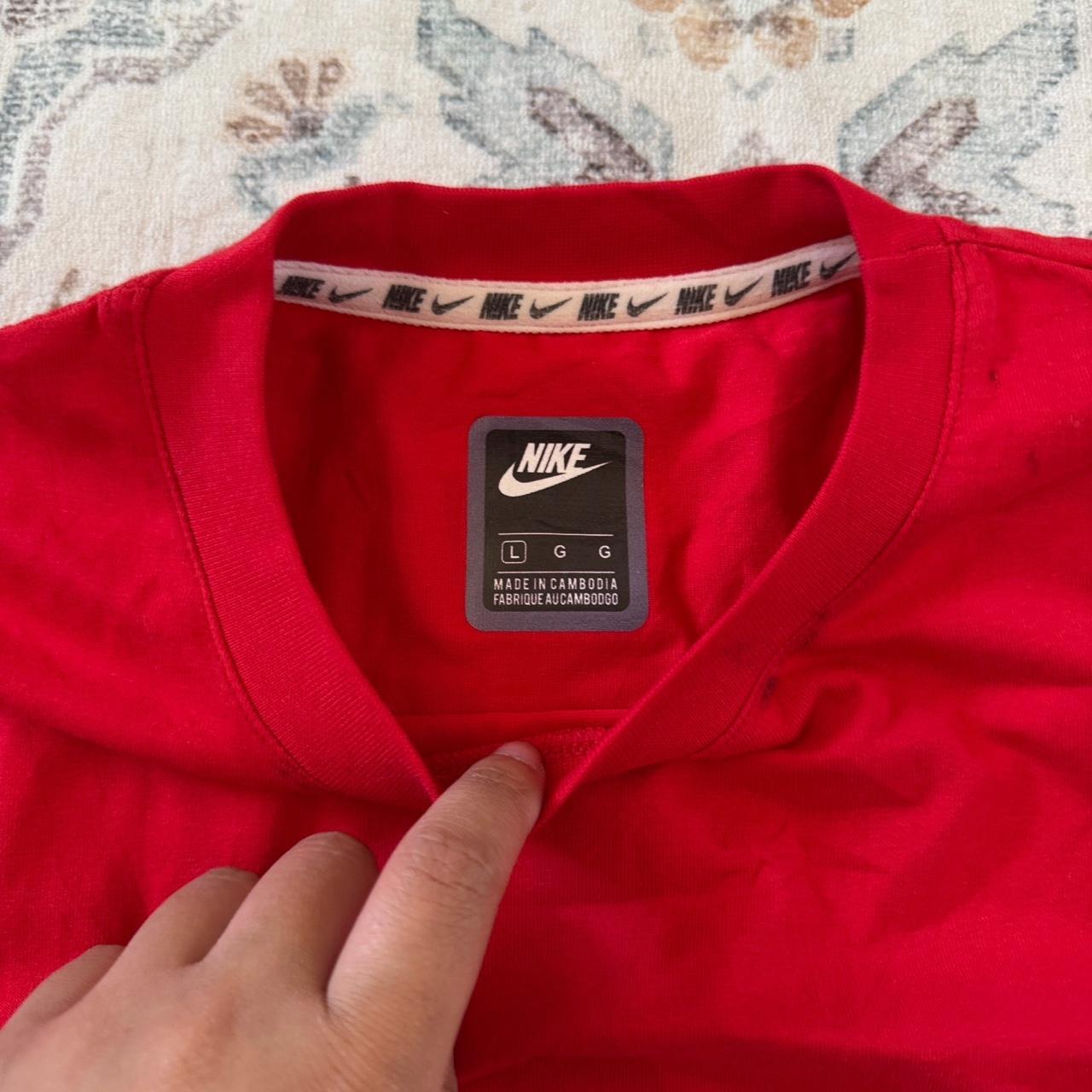 Nike Red T-Shirt Size L