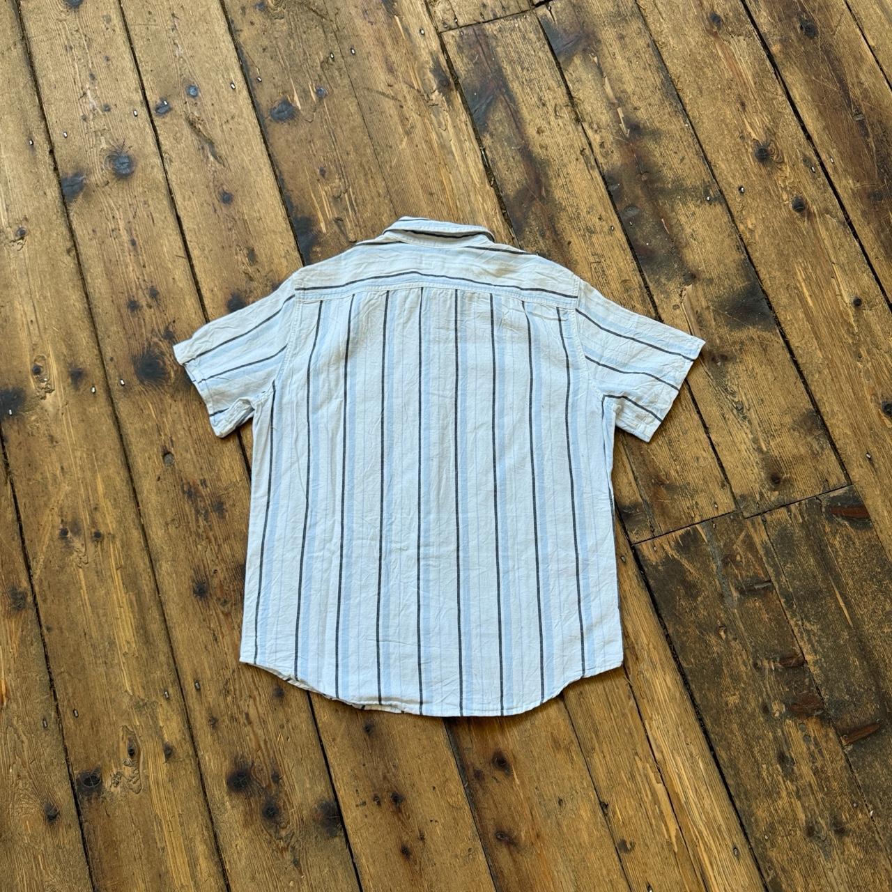 Levi's Standard Fit White and Blue Striped Button-up Short-sleeved Shirt Size L