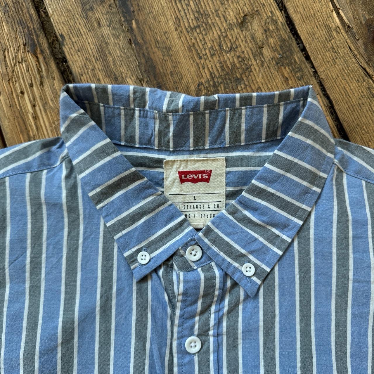 Levi's Strauss and Co Blue and Gray Striped Short-sleeved Button-up Shirt Size L
