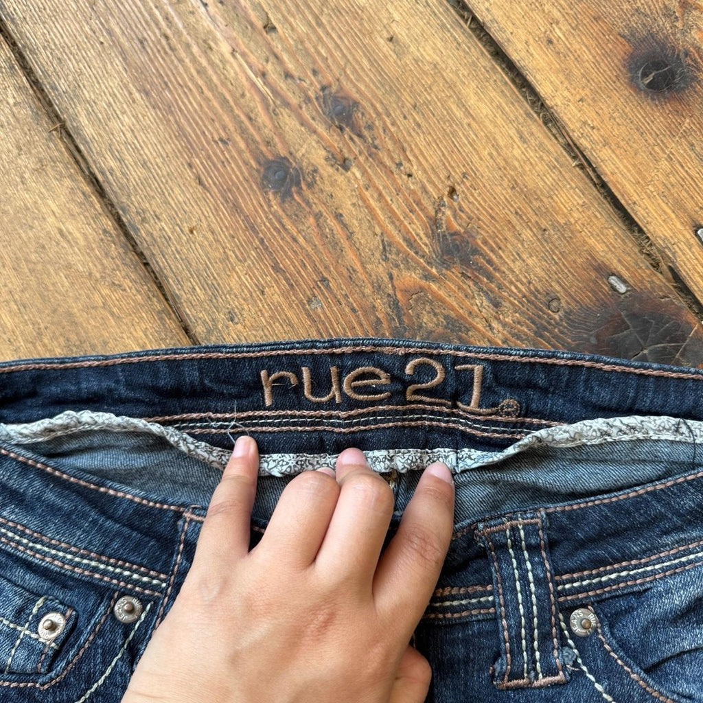 rue 21 Women’s Y2K Low Waist Bootcut Jeans Dark Wash W29
