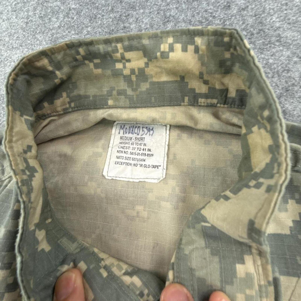 Khaki and green camo military jacket #streetwear