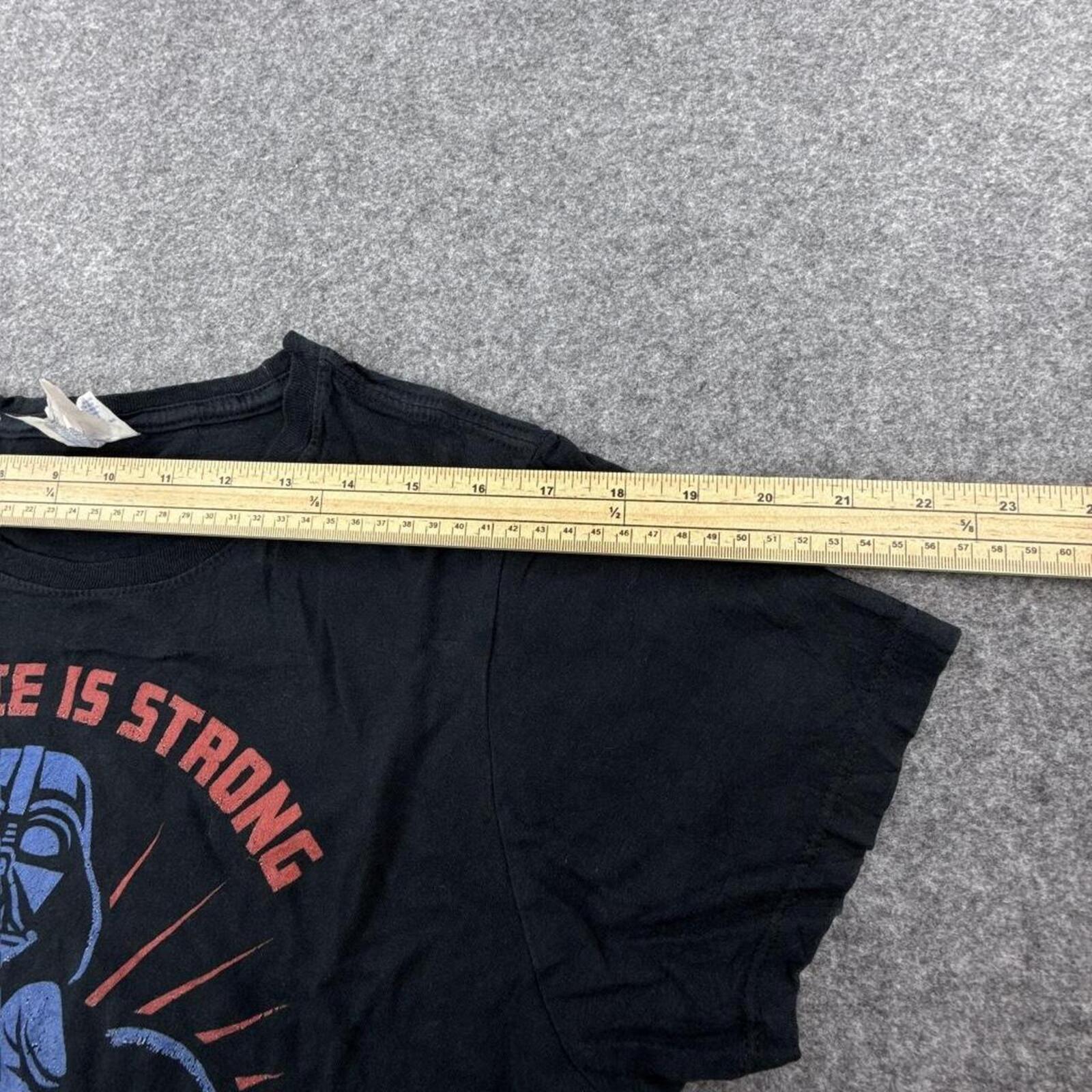 Black Star Wars Darth Vader The Force Is Strong With My Mom graphic tee