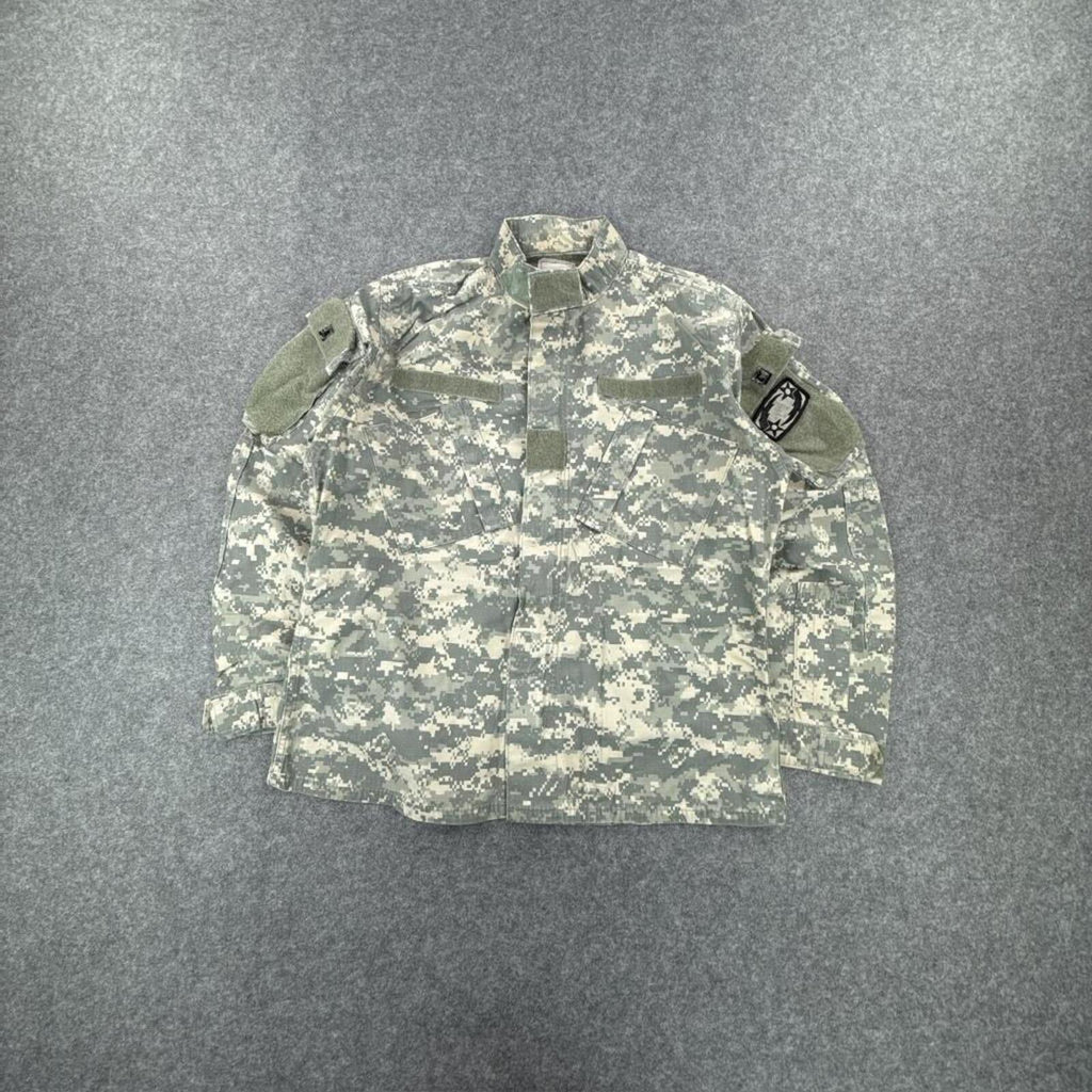 Army camo jacket with patches #militaryinspired