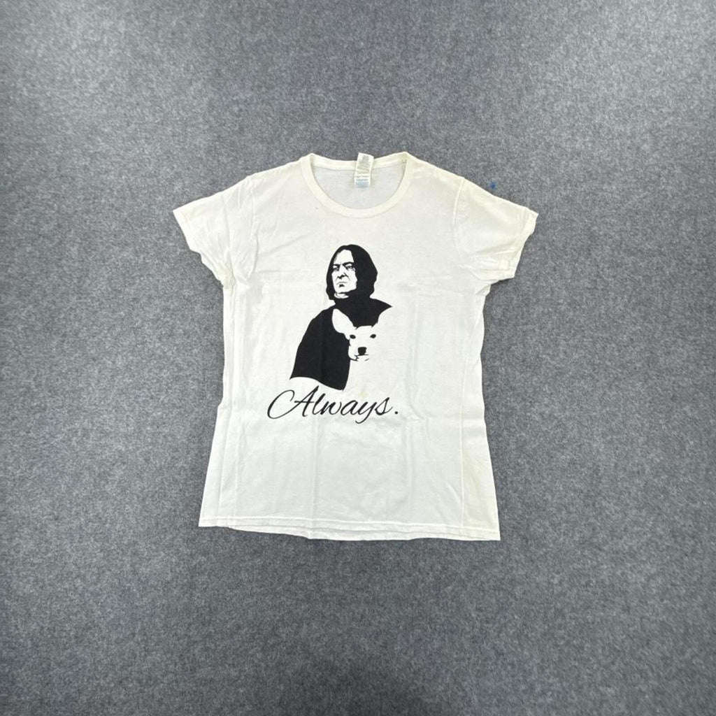 White and black Harry Potter t-shirt