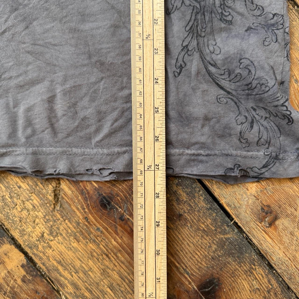 Affliction Cut-out Distressed Cross Graphic Tee in Gray Size S