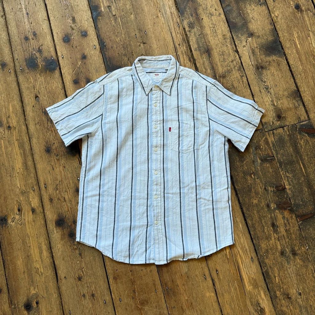 Levi's Standard Fit White and Blue Striped Button-up Short-sleeved Shirt Size L