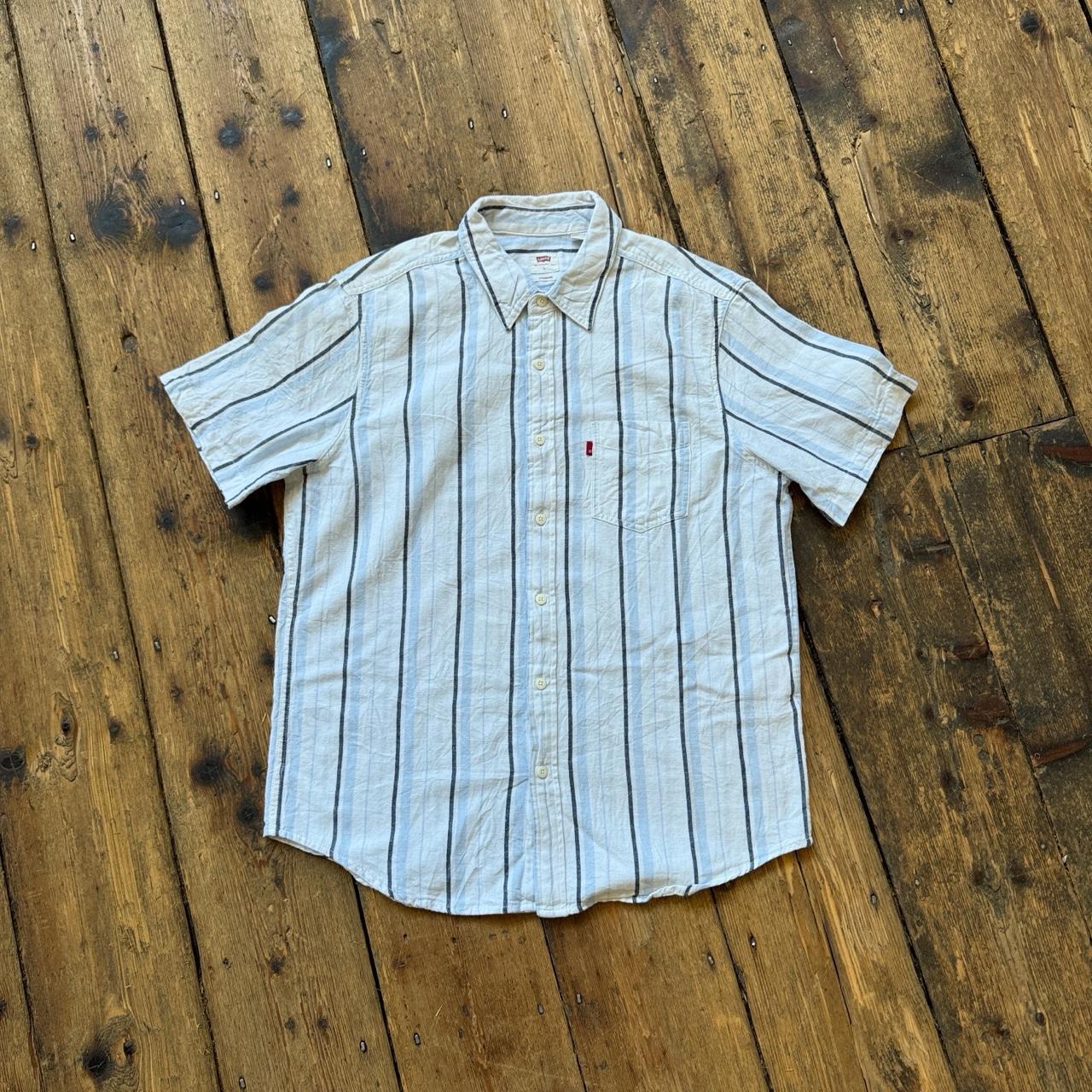 Levi's Standard Fit White and Blue Striped Button-up Short-sleeved Shirt Size L