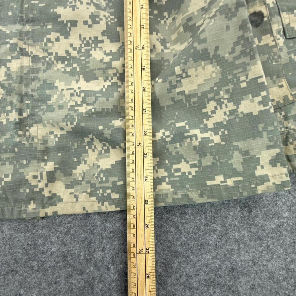 Khaki and green camo military jacket #streetwear