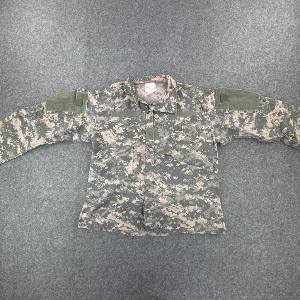 Camo utility jacket with adjustable sleeves #utilitychic