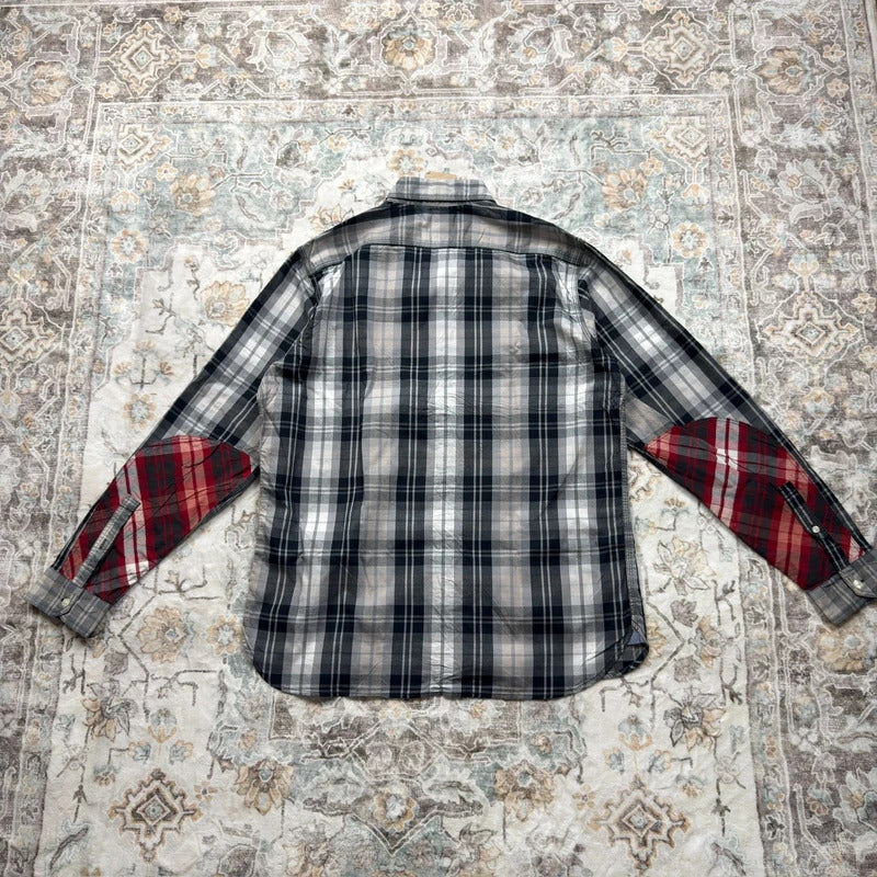 Levi’s Black and Gray Plaid Button-up Long-sleeved Shirt Size L