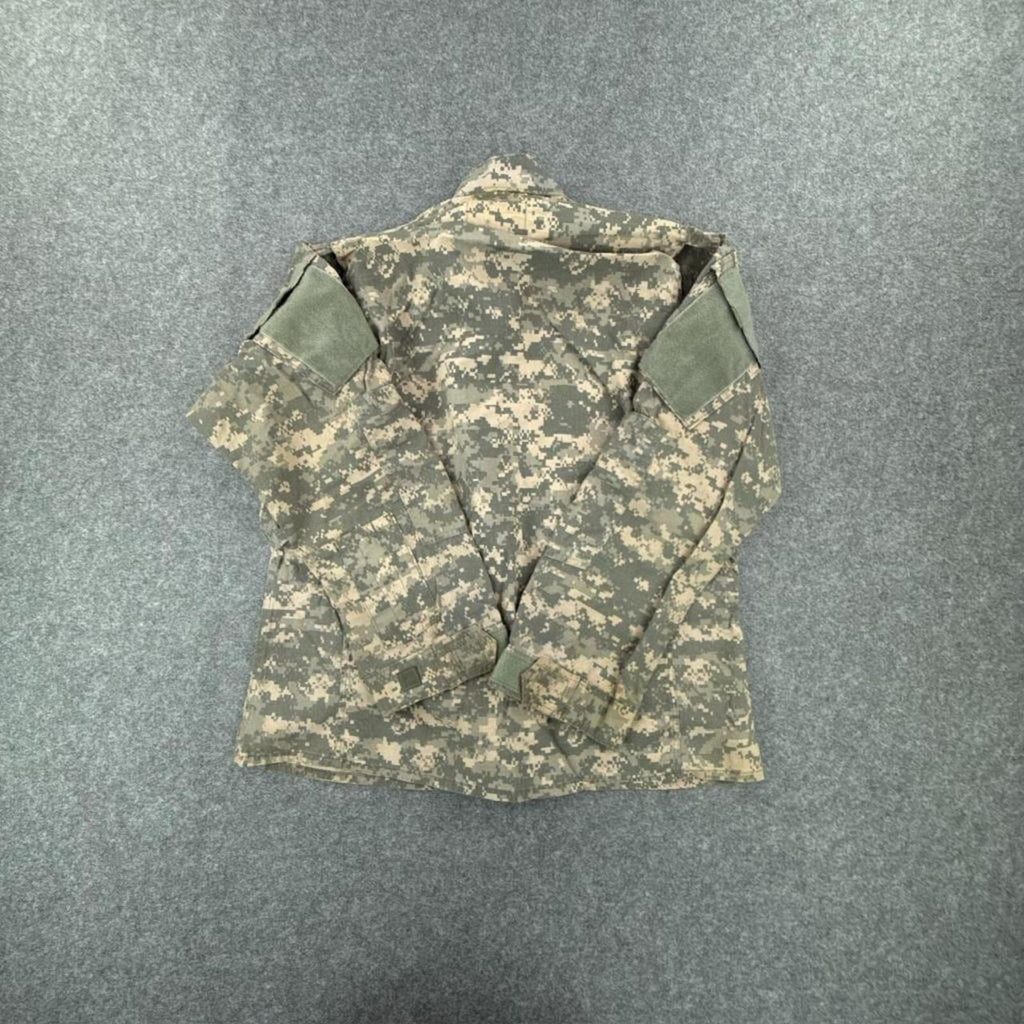 Khaki and green camouflage jacket #camouflage
